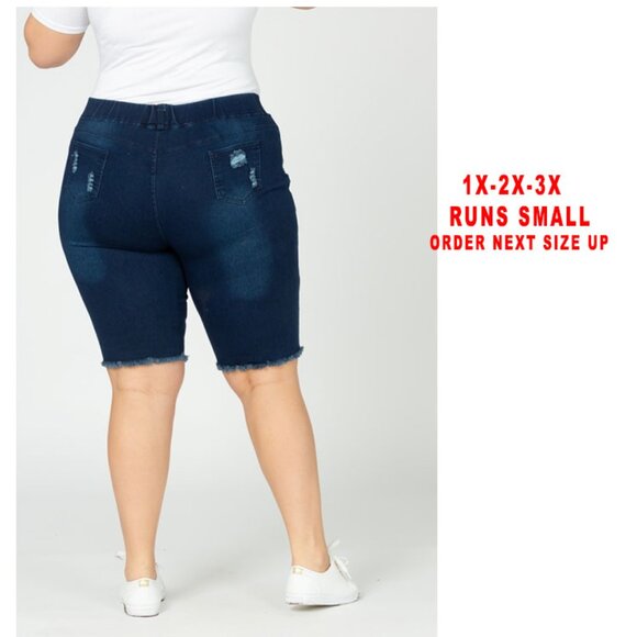 Plus-size distressed Pull-on Jegging Bermudas shorts NWT - Picture 3 of 3